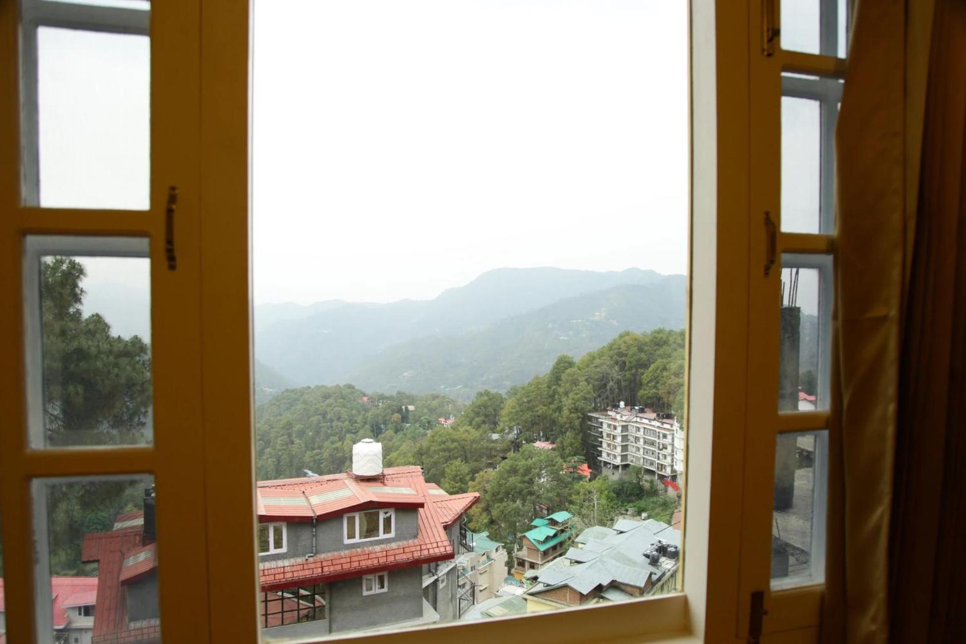 Отель Aangan Regency Шимла Экстерьер фото